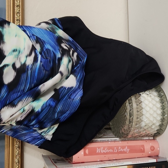 Christina Black and White Swimsuit Size 10 Medium Beach Pool Party Cruise - Picture 4 of 9